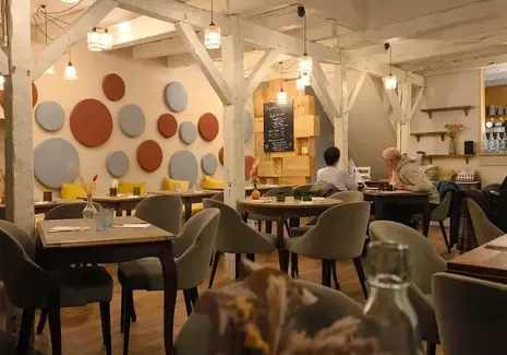 restaurant avec terrasse à Les Iffs - image 3