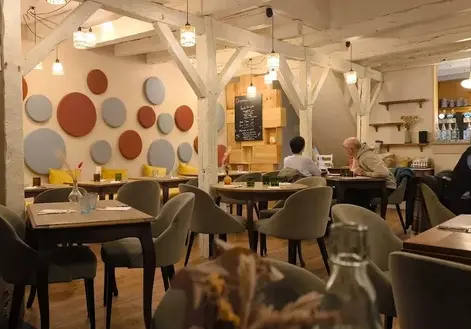 restaurant avec terrasse à Tinténiac - image 4