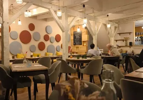 restaurant avec terrasse à Vignoc - image 3