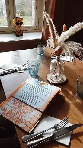 restaurant à Tinténiac - image 2